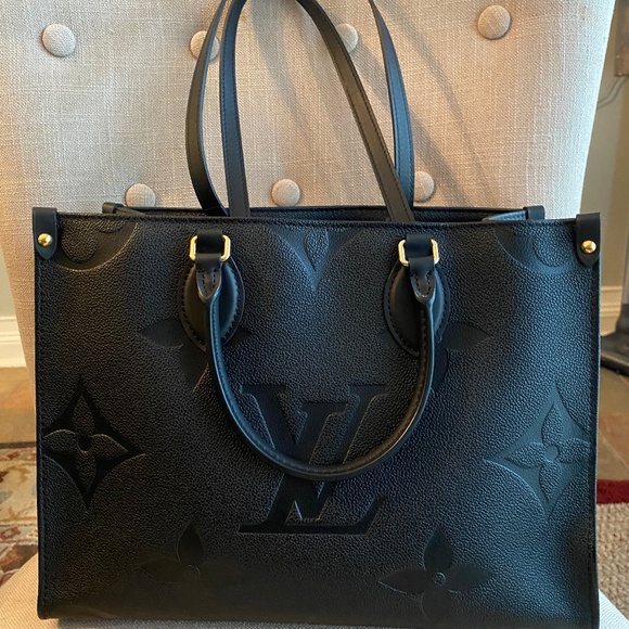 Louis Vuitton Handbags - Louis Vuitton On the Go MM